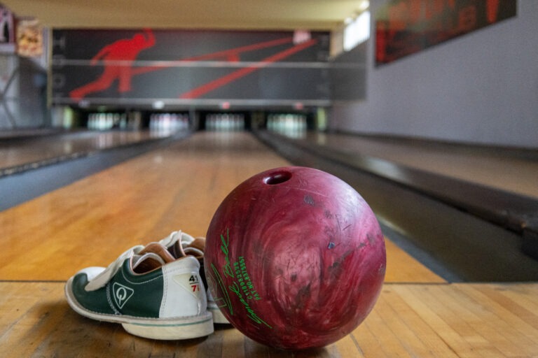 palla-scarpe-pista-bowling